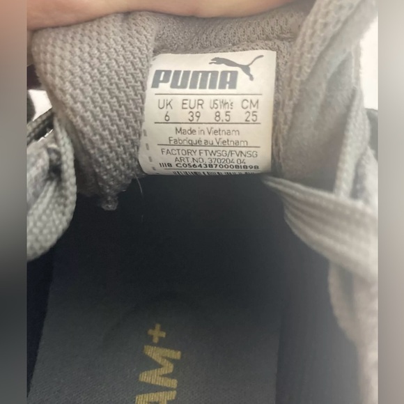 Women’s Size 8.5 Puma Grey Low Top Shoe, Soft Foam Pad. - Picture 7 of 7